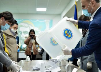 Стали известны предварительные итоги голосования за президента Молдавии