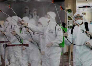 За сутки в мире установлен рекорд по числу заразившихся COVID-19
