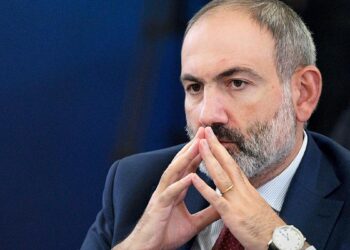 В ходе протестов ограблен премьер-министр Армении
