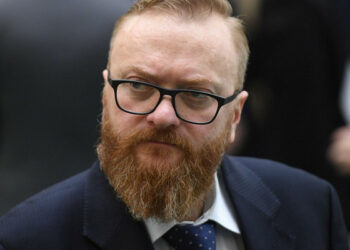 Милонов рассказал, как лечится от коронавируса
