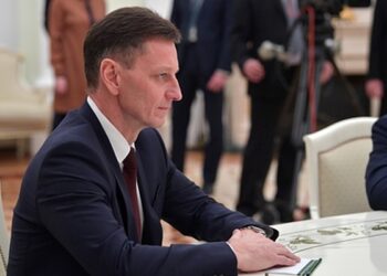 Зараженный коронавирусом губернатор решил лечиться в частной клинике Москвы