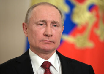 Путин подписал указ о мерах по поддержанию мира в Нагорном Карабахе