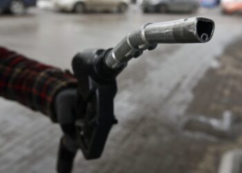 Россиян предупредили о скором исчезновении АИ-92 с бензоколонок