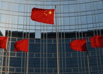 Китай намерен ответить на запрет США совершать сделки с помощью WeChat