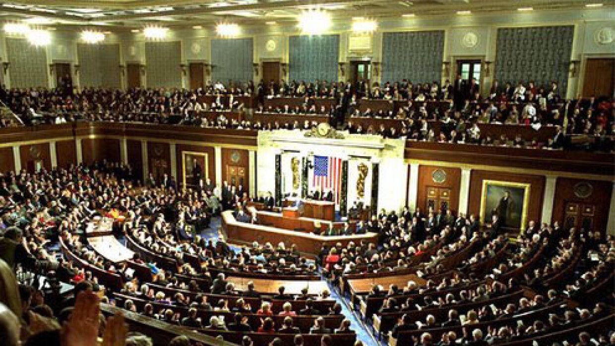 Палата представителей США планирует убрать местоимения "он" и "она"
