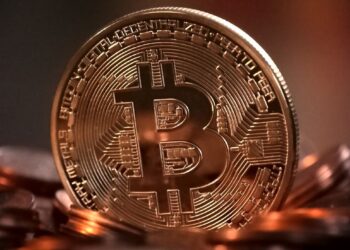 Биткоин подорожал до 30 тысяч долларов