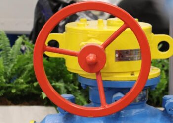 Транзит российского газа в Евросоюз через Украину за год сократился на 38%