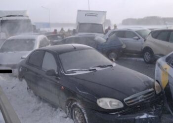 Метель в Башкирии: в ДТП с участием 39 автомобилей пострадали 10 человек