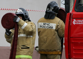 В Краснодаре из-за пожара в жилом доме эвакуировали 60 человек