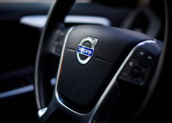 Volvo к 2030 году рассчитывает перейти на выпуск электромобилей